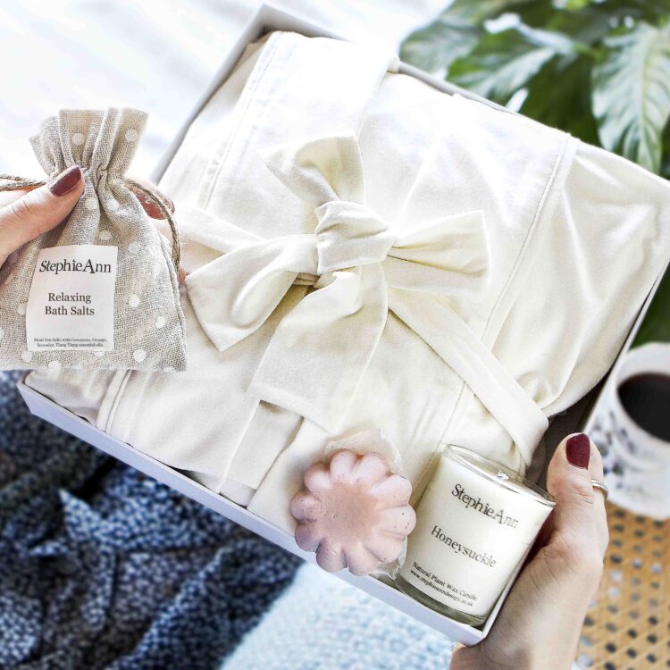 StephieAnn Pamper Time Gift Set with Robe, Bath and Beauty