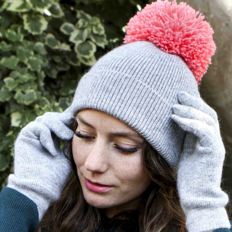Cashmere hat and gloves Grey StephieAnn